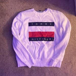 White Tommy Hilfiger sweater